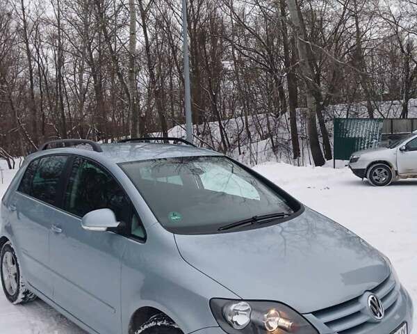 Синий Фольксваген Гольф Плюс, объемом двигателя 1.4 л и пробегом 170 тыс. км за 7800 $, фото 3 на Automoto.ua
