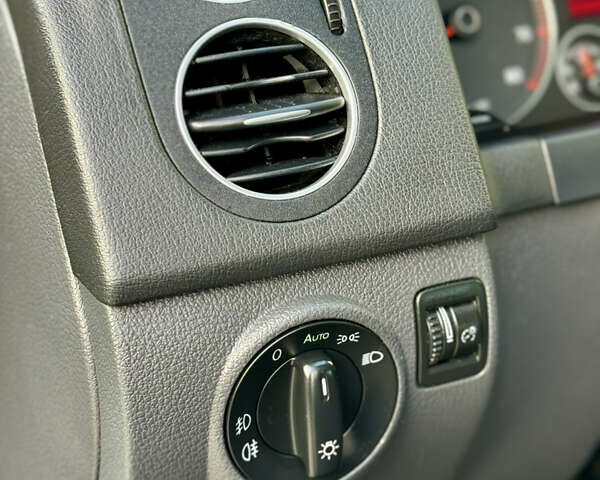 Синий Фольксваген Гольф Плюс, объемом двигателя 1.4 л и пробегом 203 тыс. км за 6999 $, фото 25 на Automoto.ua