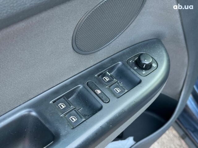 Синій Фольксваген Golf Plus, об'ємом двигуна 1.6 л та пробігом 215 тис. км за 7490 $, фото 12 на Automoto.ua