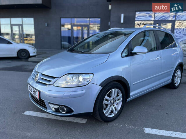Синий Фольксваген Гольф Плюс, объемом двигателя 1.4 л и пробегом 250 тыс. км за 6500 $, фото 1 на Automoto.ua