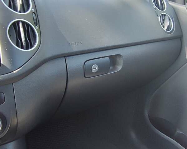 Синий Фольксваген Гольф Плюс, объемом двигателя 1.39 л и пробегом 220 тыс. км за 5900 $, фото 4 на Automoto.ua