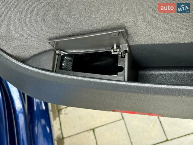 Синий Фольксваген Гольф Плюс, объемом двигателя 1.4 л и пробегом 203 тыс. км за 6999 $, фото 38 на Automoto.ua