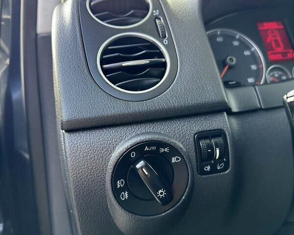 Синій Фольксваген Golf Plus, об'ємом двигуна 1.4 л та пробігом 175 тис. км за 8500 $, фото 23 на Automoto.ua