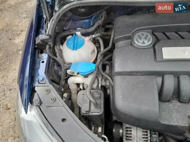 Синий Фольксваген Гольф Плюс, объемом двигателя 1.6 л и пробегом 218 тыс. км за 6750 $, фото 21 на Automoto.ua