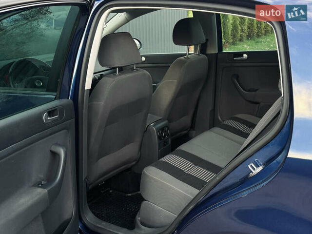 Синий Фольксваген Гольф Плюс, объемом двигателя 1.6 л и пробегом 174 тыс. км за 6350 $, фото 42 на Automoto.ua