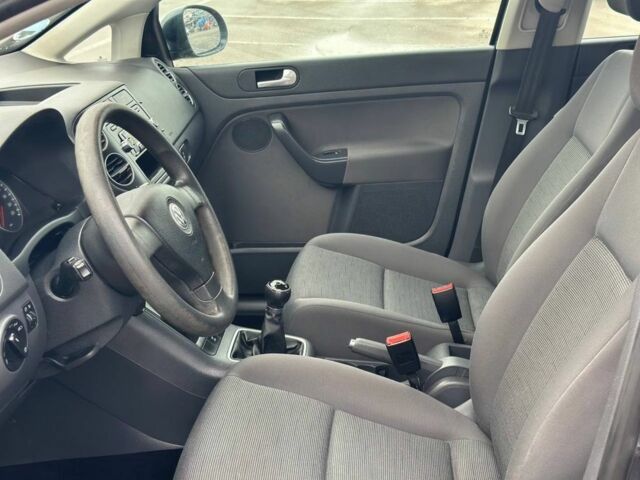 Синий Фольксваген Гольф Плюс, объемом двигателя 1.4 л и пробегом 180 тыс. км за 6350 $, фото 7 на Automoto.ua