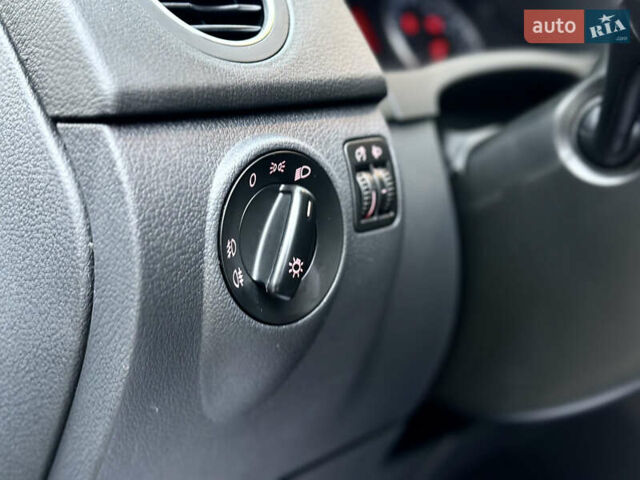 Синій Фольксваген Golf Plus, об'ємом двигуна 1.6 л та пробігом 181 тис. км за 8650 $, фото 30 на Automoto.ua