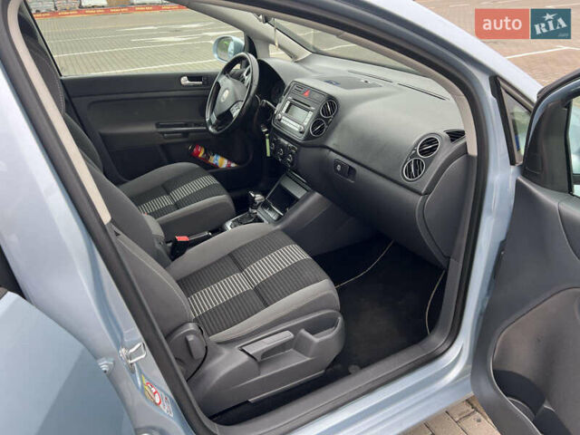 Синий Фольксваген Гольф Плюс, объемом двигателя 1.4 л и пробегом 225 тыс. км за 7000 $, фото 13 на Automoto.ua