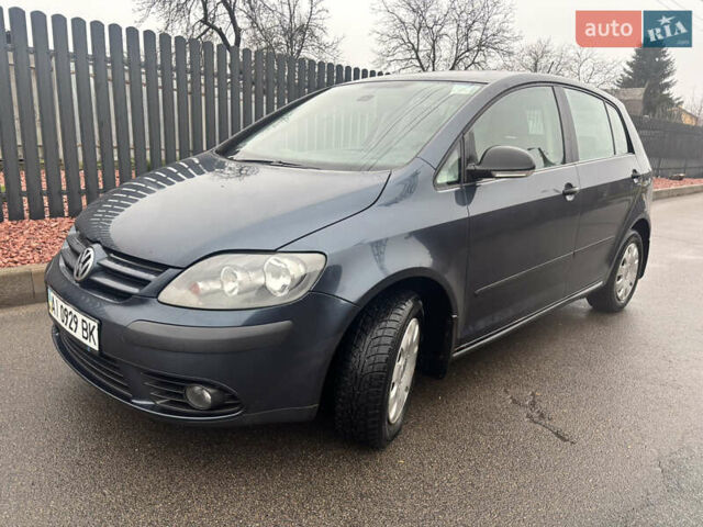 Синий Фольксваген Гольф Плюс, объемом двигателя 1.6 л и пробегом 206 тыс. км за 4400 $, фото 4 на Automoto.ua