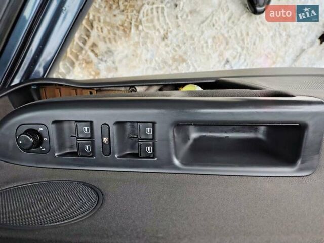 Синий Фольксваген Гольф Плюс, объемом двигателя 1.9 л и пробегом 226 тыс. км за 7600 $, фото 13 на Automoto.ua