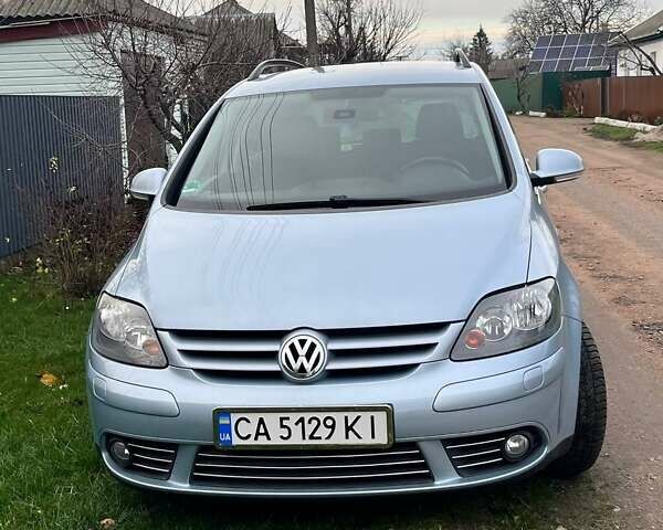 Синий Фольксваген Гольф Плюс, объемом двигателя 1.4 л и пробегом 181 тыс. км за 6600 $, фото 2 на Automoto.ua