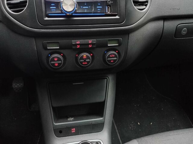 Синий Фольксваген Гольф Плюс, объемом двигателя 1.6 л и пробегом 166 тыс. км за 6500 $, фото 3 на Automoto.ua