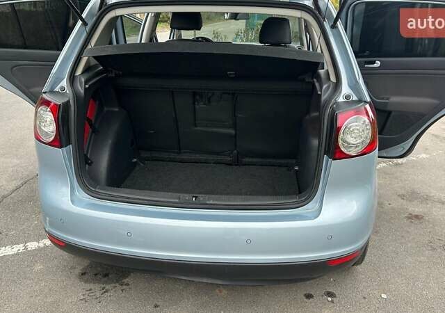 Синий Фольксваген Гольф Плюс, объемом двигателя 1.4 л и пробегом 298 тыс. км за 7800 $, фото 18 на Automoto.ua