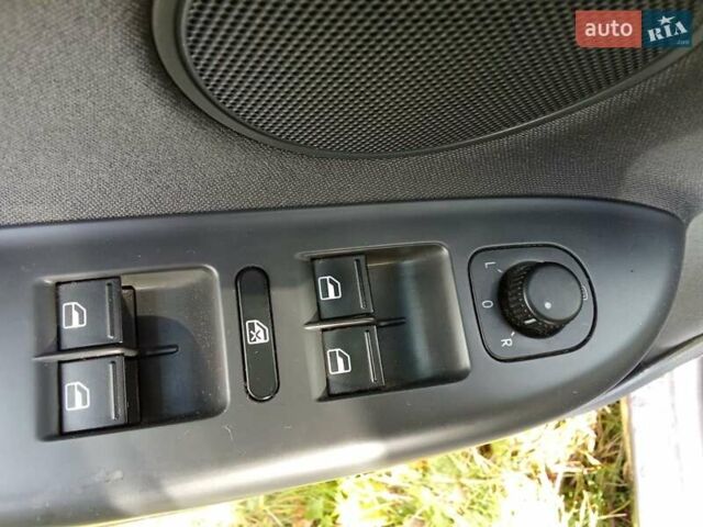 Синій Фольксваген Golf Plus, об'ємом двигуна 1.6 л та пробігом 199 тис. км за 6750 $, фото 13 на Automoto.ua