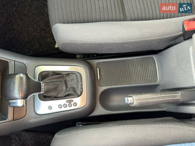 Синій Фольксваген Golf Plus, об'ємом двигуна 1.4 л та пробігом 175 тис. км за 8500 $, фото 28 на Automoto.ua