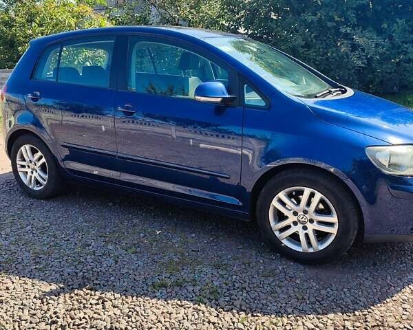 Синий Фольксваген Гольф Плюс, объемом двигателя 1.39 л и пробегом 220 тыс. км за 5900 $, фото 17 на Automoto.ua