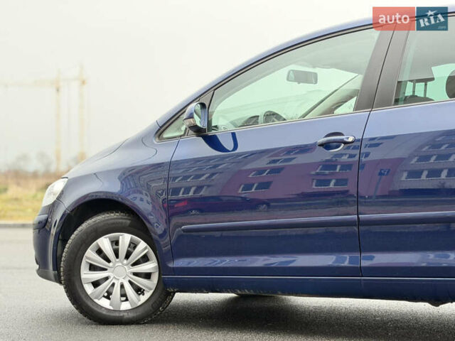 Синій Фольксваген Golf Plus, об'ємом двигуна 1.6 л та пробігом 153 тис. км за 7650 $, фото 16 на Automoto.ua