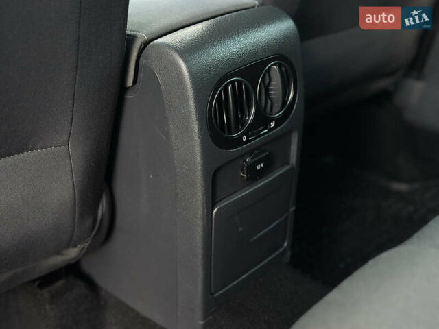 Синий Фольксваген Гольф Плюс, объемом двигателя 1.6 л и пробегом 174 тыс. км за 6350 $, фото 71 на Automoto.ua