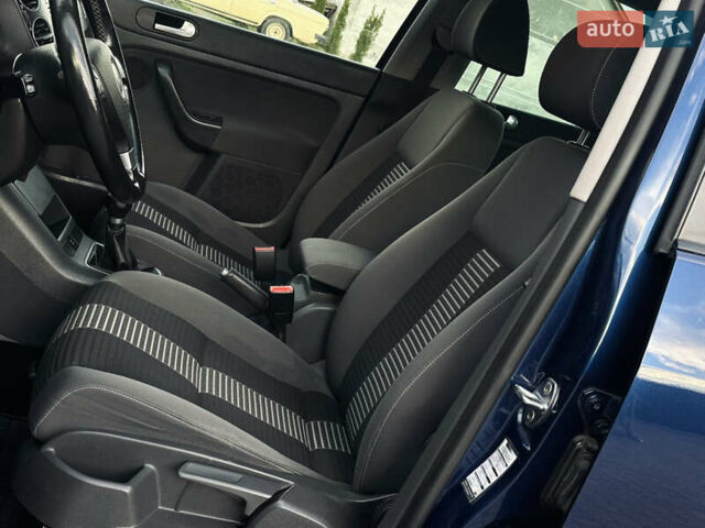 Синий Фольксваген Гольф Плюс, объемом двигателя 1.6 л и пробегом 174 тыс. км за 6350 $, фото 39 на Automoto.ua