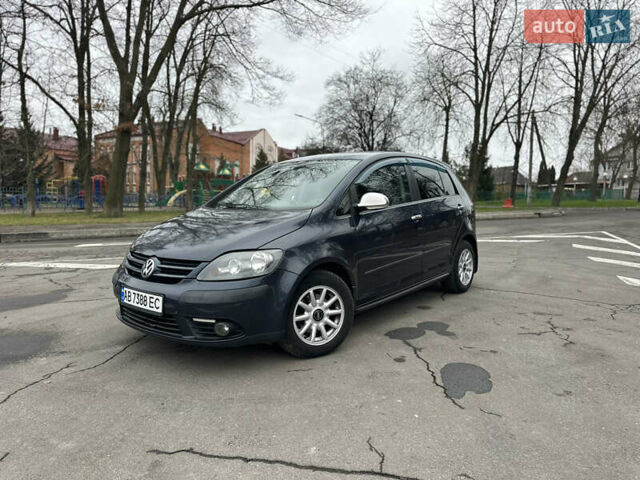 Синий Фольксваген Гольф Плюс, объемом двигателя 1.6 л и пробегом 217 тыс. км за 6200 $, фото 4 на Automoto.ua