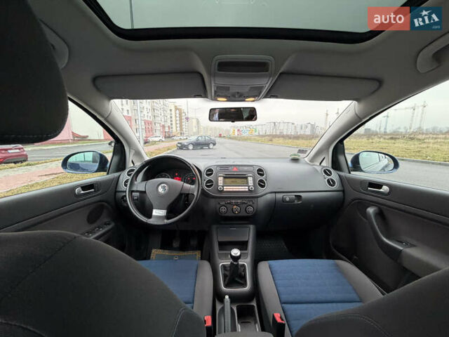 Синій Фольксваген Golf Plus, об'ємом двигуна 1.6 л та пробігом 153 тис. км за 7650 $, фото 68 на Automoto.ua