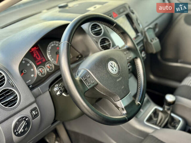Синий Фольксваген Гольф Плюс, объемом двигателя 1.4 л и пробегом 203 тыс. км за 6999 $, фото 21 на Automoto.ua