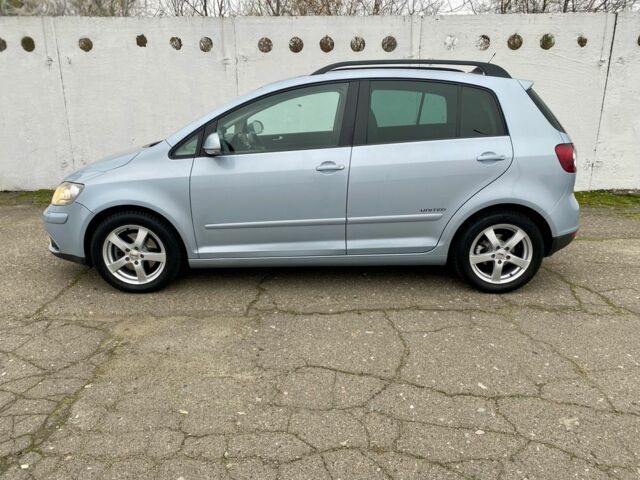 Синий Фольксваген Гольф Плюс, объемом двигателя 1.4 л и пробегом 200 тыс. км за 7500 $, фото 4 на Automoto.ua