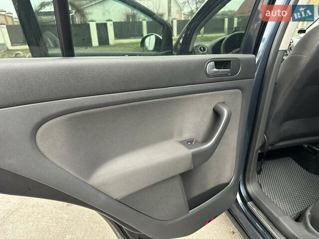 Синий Фольксваген Гольф Плюс, объемом двигателя 1.6 л и пробегом 217 тыс. км за 6200 $, фото 34 на Automoto.ua