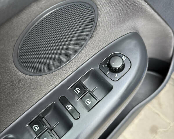 Синій Фольксваген Golf Plus, об'ємом двигуна 1.4 л та пробігом 228 тис. км за 6700 $, фото 39 на Automoto.ua