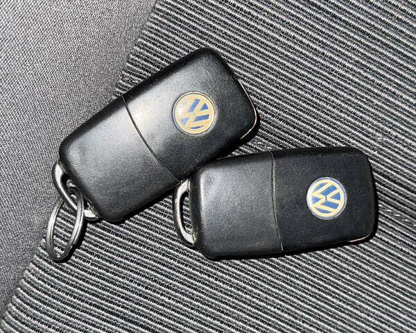 Синий Фольксваген Гольф Плюс, объемом двигателя 1.6 л и пробегом 241 тыс. км за 6700 $, фото 77 на Automoto.ua