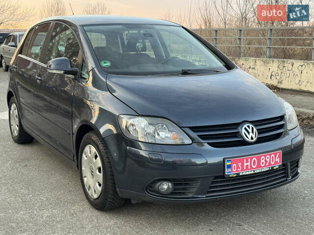 Синий Фольксваген Гольф Плюс, объемом двигателя 1.6 л и пробегом 241 тыс. км за 6700 $, фото 9 на Automoto.ua