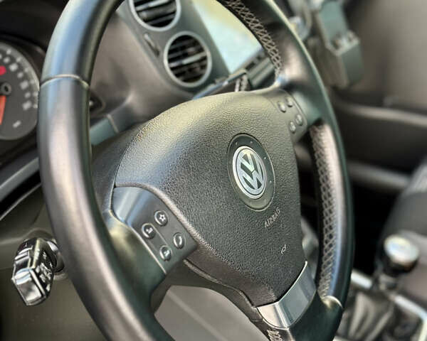 Синий Фольксваген Гольф Плюс, объемом двигателя 1.4 л и пробегом 203 тыс. км за 6999 $, фото 22 на Automoto.ua