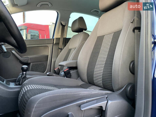 Синий Фольксваген Гольф Плюс, объемом двигателя 1.4 л и пробегом 230 тыс. км за 5950 $, фото 22 на Automoto.ua