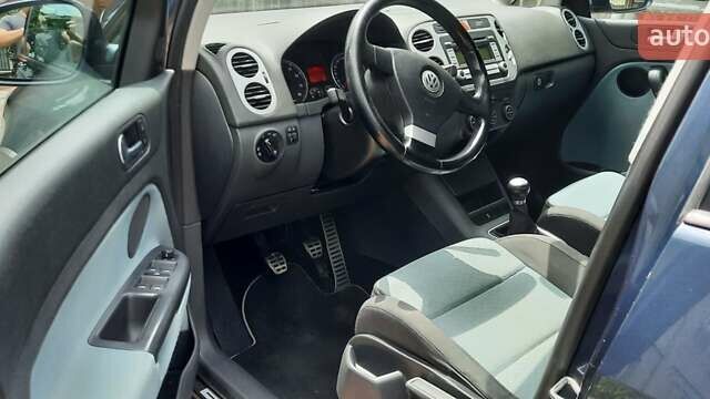 Синій Фольксваген Golf Plus, об'ємом двигуна 1.6 л та пробігом 193 тис. км за 7400 $, фото 8 на Automoto.ua