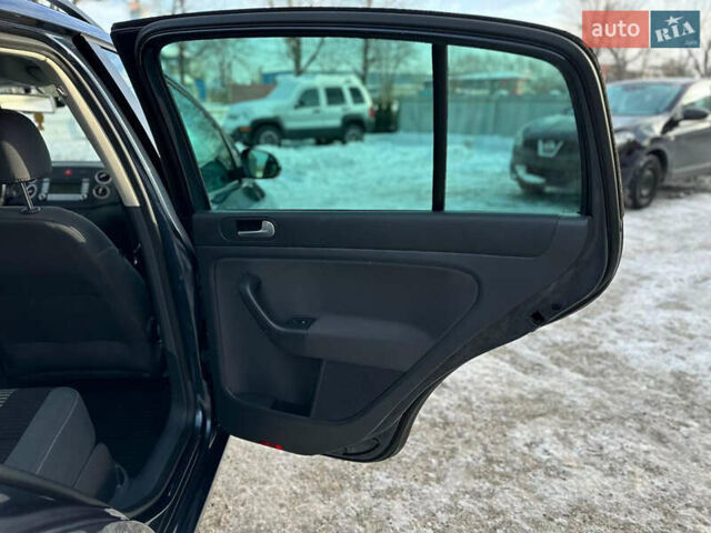 Синий Фольксваген Гольф Плюс, объемом двигателя 1.4 л и пробегом 226 тыс. км за 6750 $, фото 20 на Automoto.ua