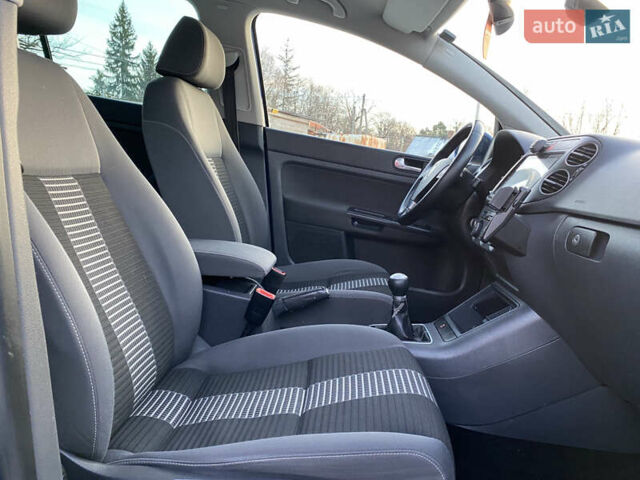 Синий Фольксваген Гольф Плюс, объемом двигателя 1.4 л и пробегом 230 тыс. км за 5950 $, фото 28 на Automoto.ua