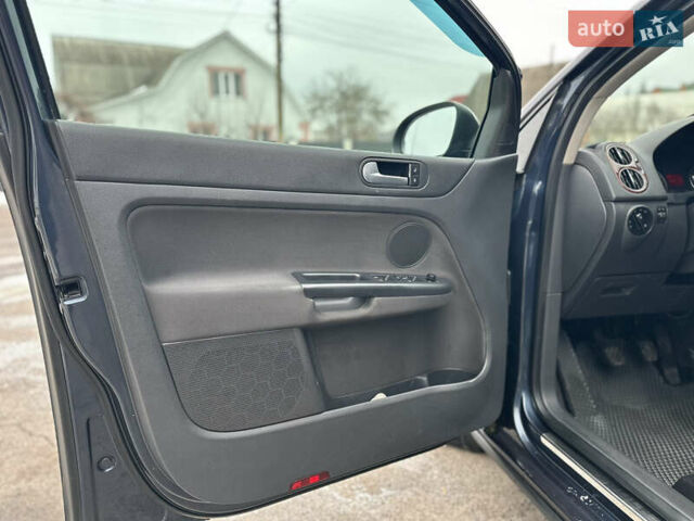 Синий Фольксваген Гольф Плюс, объемом двигателя 1.6 л и пробегом 217 тыс. км за 5899 $, фото 22 на Automoto.ua