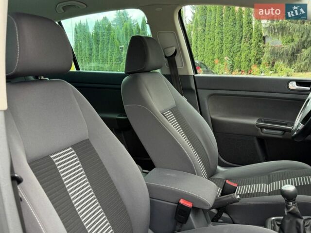 Синій Фольксваген Golf Plus, об'ємом двигуна 1.4 л та пробігом 149 тис. км за 6400 $, фото 7 на Automoto.ua