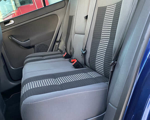 Синий Фольксваген Гольф Плюс, объемом двигателя 1.4 л и пробегом 230 тыс. км за 5950 $, фото 26 на Automoto.ua