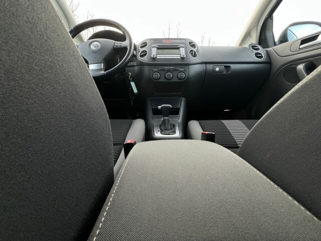 Синий Фольксваген Гольф Плюс, объемом двигателя 1.4 л и пробегом 226 тыс. км за 6999 $, фото 19 на Automoto.ua