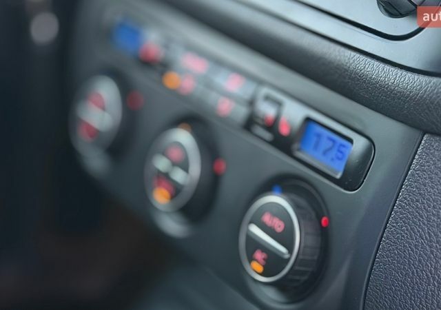 Синий Фольксваген Гольф Плюс, объемом двигателя 1.6 л и пробегом 158 тыс. км за 6200 $, фото 66 на Automoto.ua