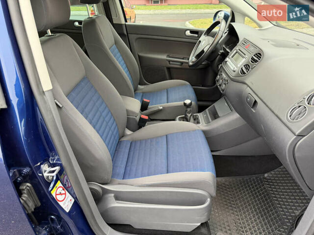 Синій Фольксваген Golf Plus, об'ємом двигуна 1.6 л та пробігом 153 тис. км за 7650 $, фото 74 на Automoto.ua