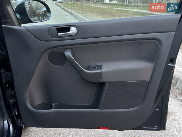 Синий Фольксваген Гольф Плюс, объемом двигателя 1.6 л и пробегом 241 тыс. км за 6700 $, фото 57 на Automoto.ua