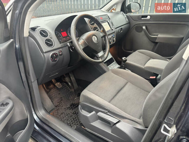 Синий Фольксваген Гольф Плюс, объемом двигателя 1.6 л и пробегом 206 тыс. км за 4400 $, фото 7 на Automoto.ua