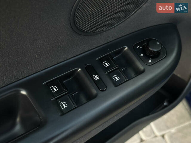 Синий Фольксваген Гольф Плюс, объемом двигателя 1.6 л и пробегом 174 тыс. км за 6350 $, фото 41 на Automoto.ua