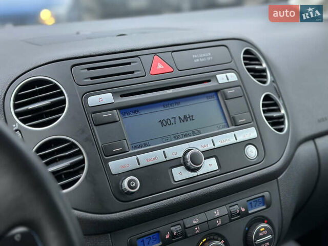 Синій Фольксваген Golf Plus, об'ємом двигуна 1.6 л та пробігом 181 тис. км за 8650 $, фото 36 на Automoto.ua