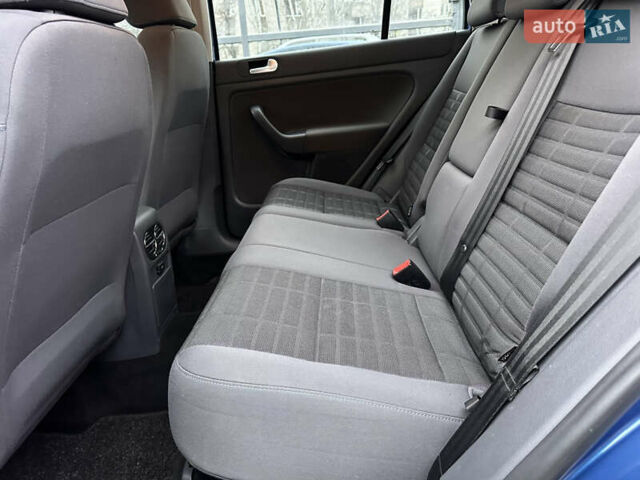 Синій Фольксваген Golf Plus, об'ємом двигуна 1.6 л та пробігом 181 тис. км за 8650 $, фото 27 на Automoto.ua