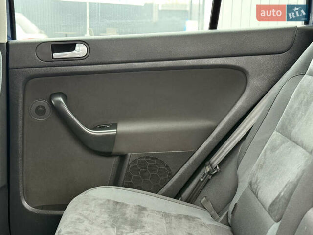 Синій Фольксваген Golf Plus, об'ємом двигуна 1.4 л та пробігом 174 тис. км за 8500 $, фото 75 на Automoto.ua