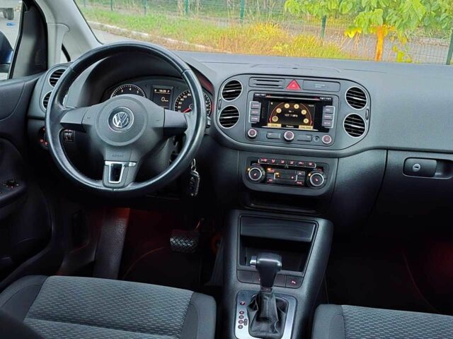 Синий Фольксваген Гольф Плюс, объемом двигателя 1.2 л и пробегом 173 тыс. км за 6999 $, фото 9 на Automoto.ua