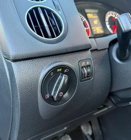 Синий Фольксваген Гольф Плюс, объемом двигателя 1.6 л и пробегом 172 тыс. км за 8877 $, фото 58 на Automoto.ua